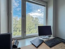 Asunnosta on upeat metsänäkymät lännen suuntaan.