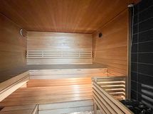 Taloyhtiön sauna.