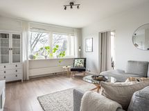 Olohuoneen avaruus avaa sisustajalle monia mahdollisuuksia.