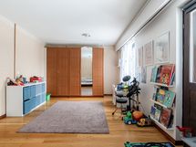 alakerran makuuhuone