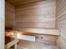 Sauna. Kuva asunnosta A58, jossa vastaava pohjaratkaisu, materiaalit voivat poiketa.