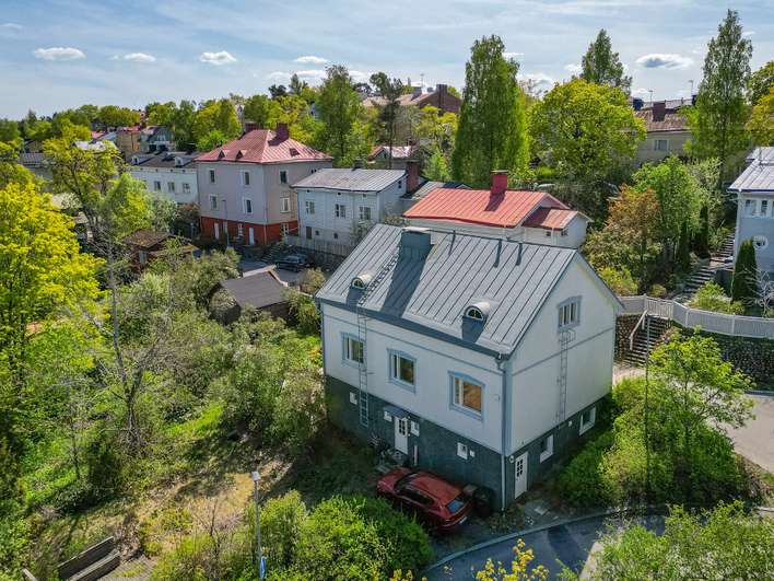 Omakotitalo, 4mh, oh, k, vh, 4x wc, 2x kph, s, piha, 156 m², Pispala, Tampere