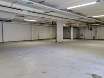 Vuokrataan ensisijaisesti ajoneuvojen säilytykseen tai varastotilaksi