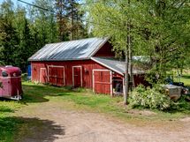 Varasto ja liiteri tiloja (ulkorakennukset)