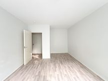 Alkovin mitat ova 130cm x 183.
