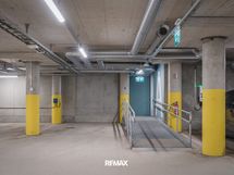 Parkkihalli