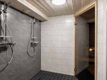 Taloyhtiön saunaosastoa