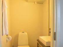 Yläkerran wc 1