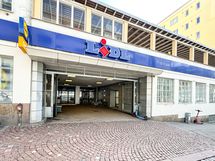 Lidl ja K-Market ovat lyhyen kävelymatkan päässä.