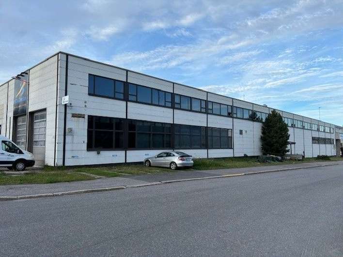 Liiketila, 2 300 m², Roihupelto, Helsinki