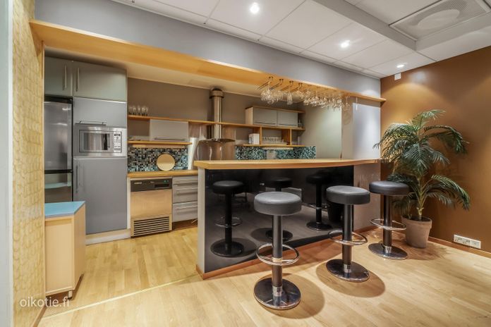 Business premises image