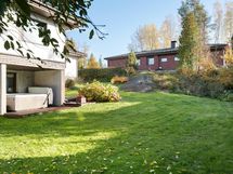 Ulkotakka poreammeen vieressä tuo tunnelmaa talvella !