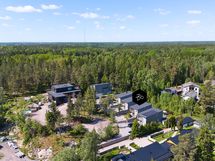 Sijainti Espoon Keskuspuiston laidalla, joten ulkoilemaan pääset suoraan omalta takapihalta