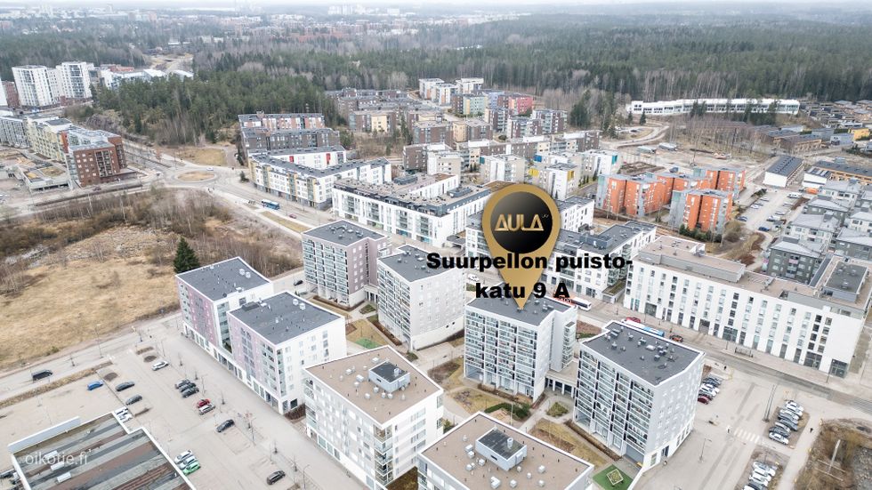 Julkisivu idästä
