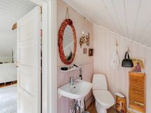 yläkerran wc