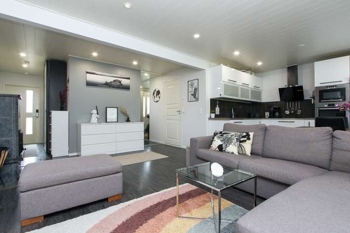 Rivitalo, 2h, k, vh, kph/wc, terassi, at/var, 58 m², Uhkola, Riihimäki