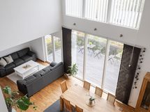 Keskikerros yläkerrasta katsottuna