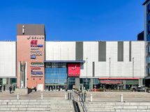 Kauppakeskus Selloon on matkaa reilu kilometri.