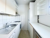 Keittiössä on kaasuliesi.