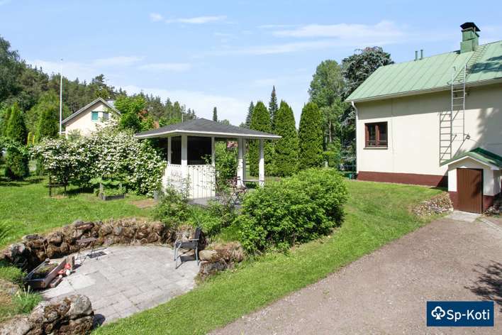 Omakotitalo, 2-3 mh, oh, k, 2 erillistä wc, pesuhuone, khh, varasto kellarissa, 105/135 m², Virkkala/Fatja, Lohja