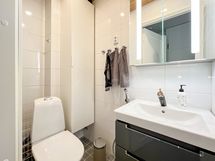 Erillinen WC helpottaa arkeasi.