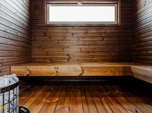Sauna on tip top priima ja komea, pilarikiuas.