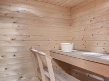 Taloyhtiön sauna kellarissa
