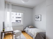 Alakerran makuuhuone