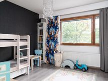 Makuuhuone yläkerta