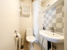 Alakerran wc.