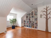 yläkerran aula