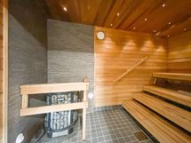 Taloyhtiön sauna.