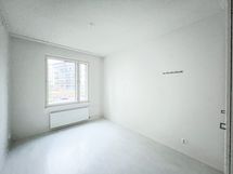 Makuuhuone on rauhallinen.