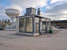 autokannella ja hallissa autopaikkoja erillisina osakkeina