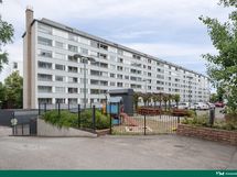 Julkisivu parvekepuolelta