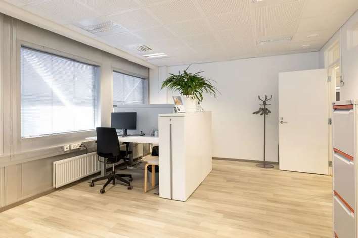 Liiketila, 317,5 m², Keskusta – pohled 2