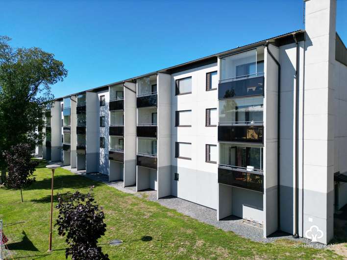 Kerrostalo, 3h+k+kph+2komeroa+lasitettu parveke, 73 m², Keskusta, Hanko