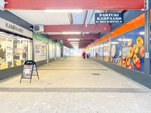 Päivittäispalvelut löytyvät 100:n metrin päästä.