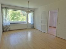 Olohuoneesta käynti parvekkeelle