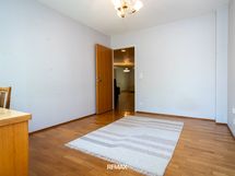Makuuhuone 3. keittiön vieressä