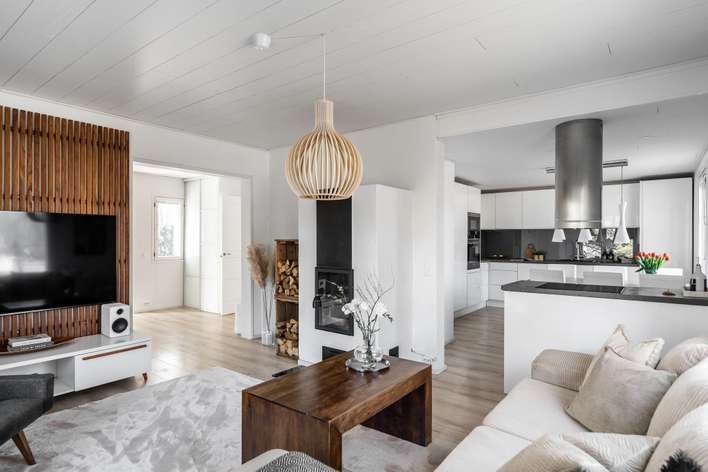 Omakotitalo, 4h,k,2wc,2kph, 2vh, 125/180 m², Peltola, Turku