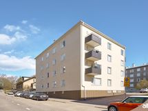 Alin parveke kuuluu tälle huoneistolle.