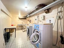 Pesutuvassa peset isommat pyykit näppärästi.