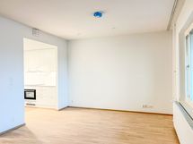 Keittiön edustalle jää mainiosti tilaa ruokapöydälle