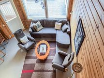 Olohuoneesta käynti takapihalle