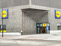 Lidl Jätkäsaari asunnolta 800m. (Autolla 3min).