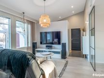 Korotettu katto lisää valoisuutta