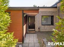 Etupiha / sisäänkäynti