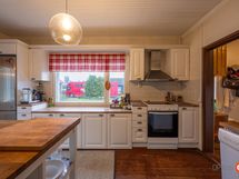 Keskikerroksen keittiö