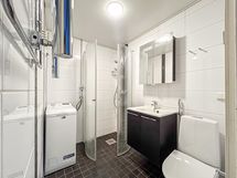 Taloyhtiössä on sauna.